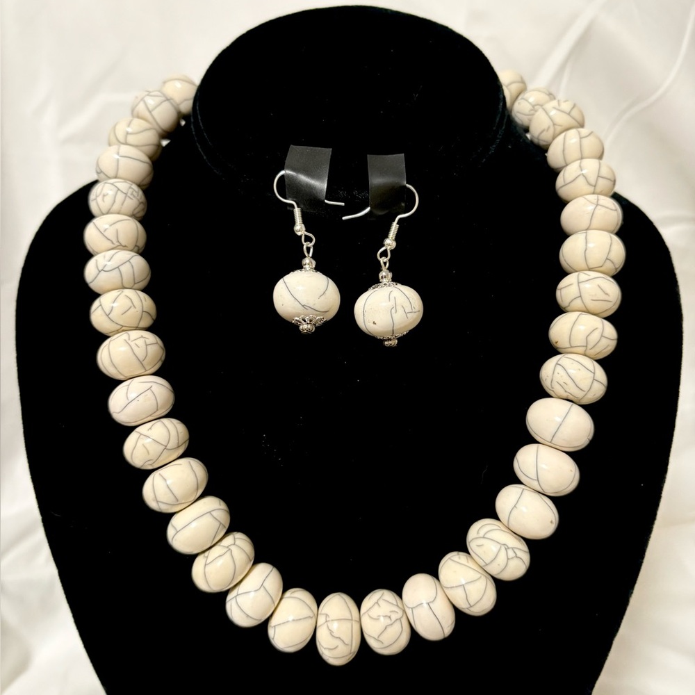Handmade White bead necklace
